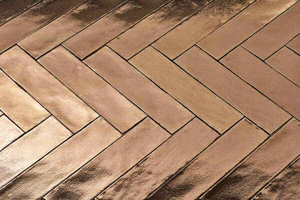 Gouden handvorm tegels 7,5x30 cm